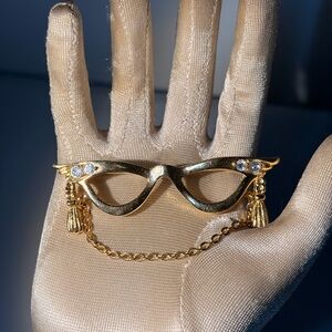 Vintage Avon Brooch Cat Eye Glasses Clear Rhinestones Gold Tone Hanging Chain